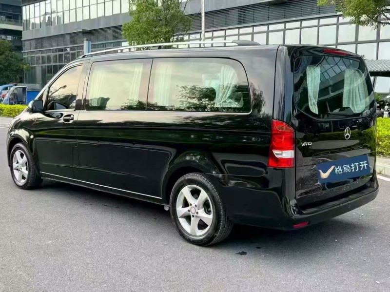 东莞18年奔驰威霆8