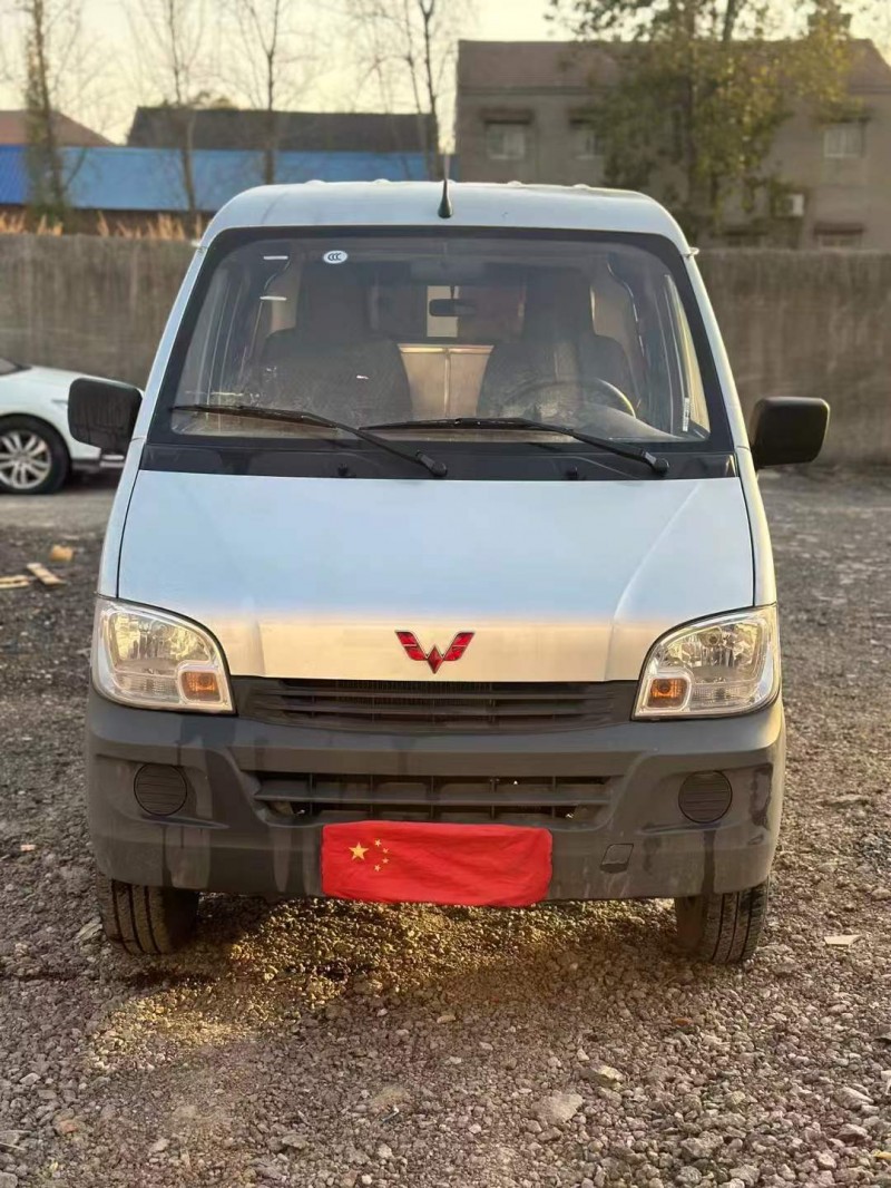 鹤壁22年五菱汽车宏光1