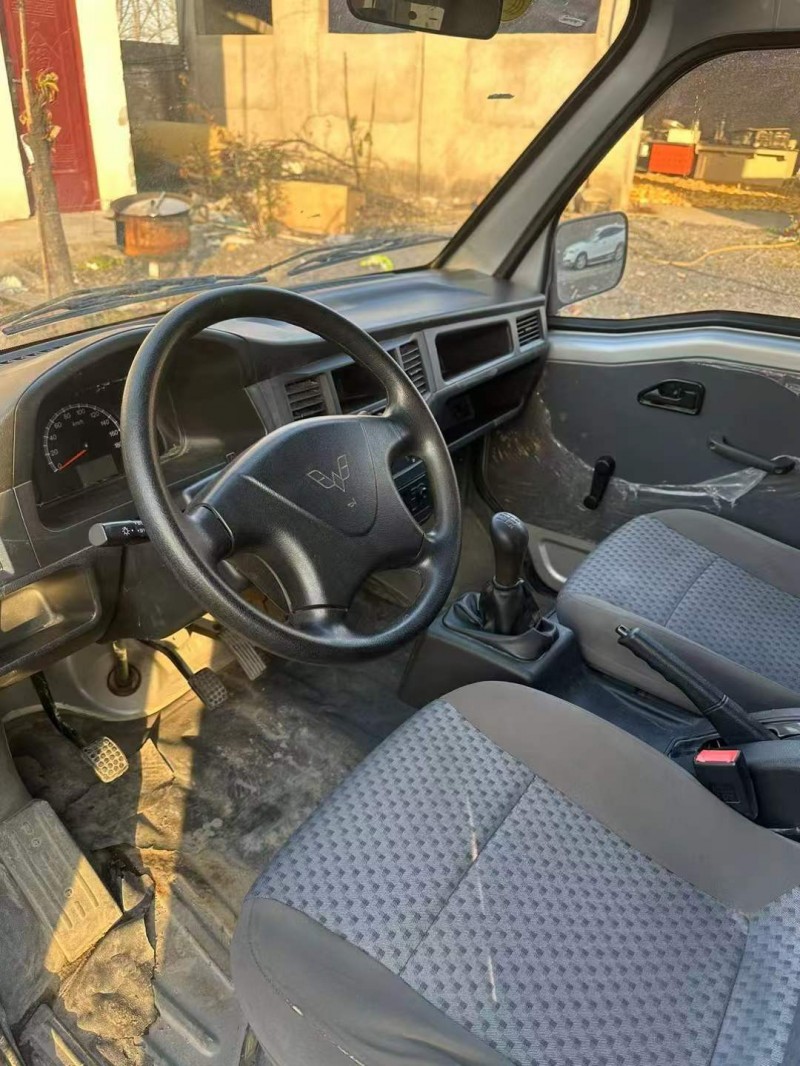 鹤壁22年五菱汽车宏光8