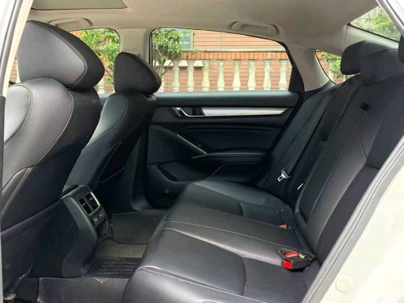 东莞22年本田雅阁5