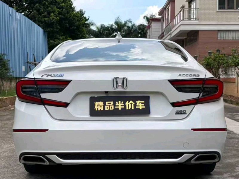 东莞22年本田雅阁8