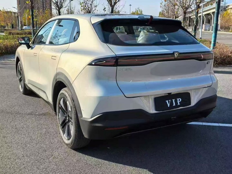 天津25年长安汽车深蓝8