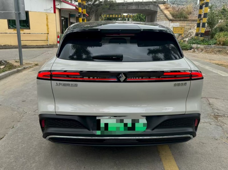 厦门25年宝骏云海8