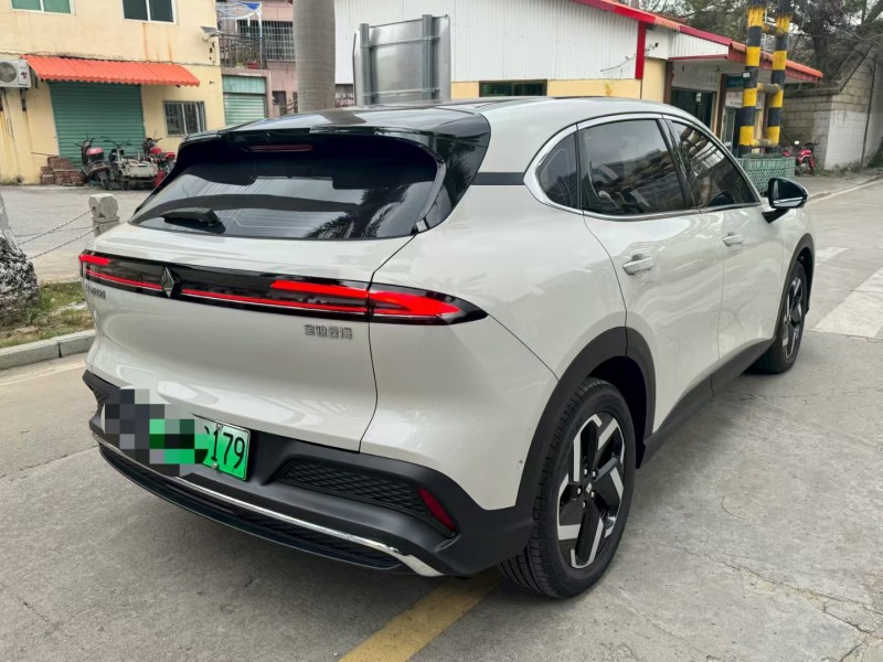 厦门25年宝骏云海9