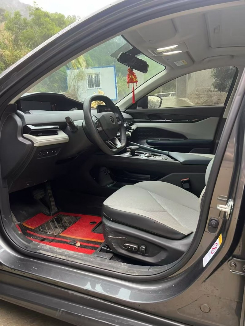 厦门23年长安汽车UNI7