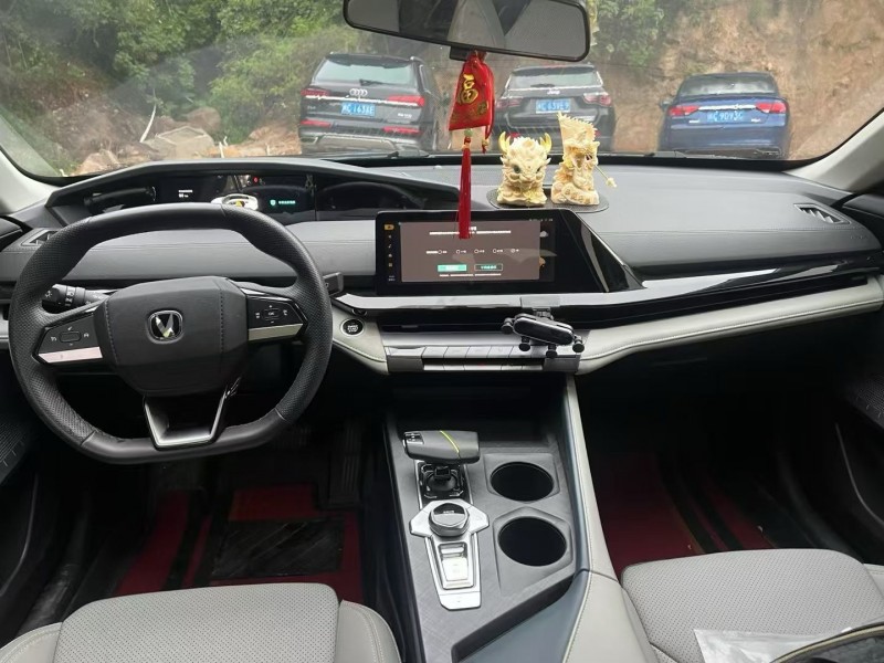 厦门23年长安汽车UNI9