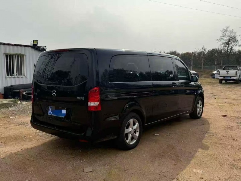 淄博18年奔驰威霆7