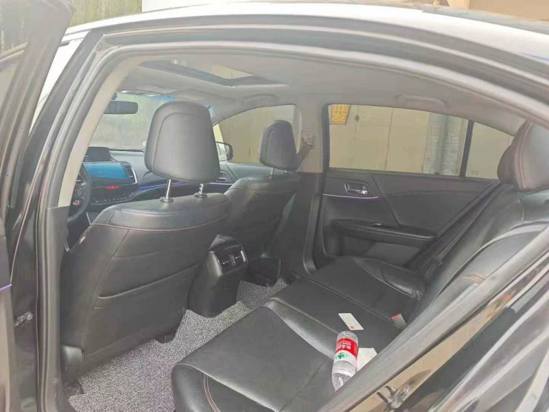 保定19年本田雅阁8