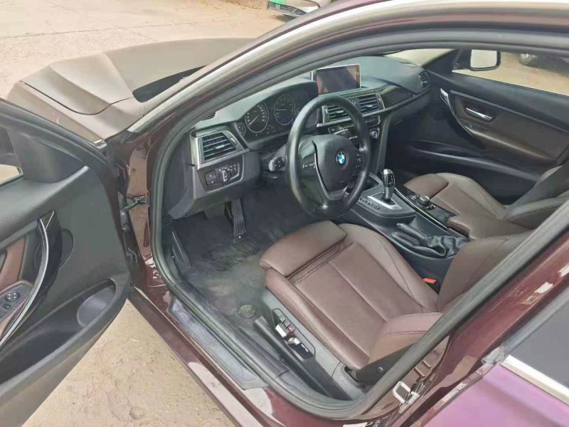 保定18年宝马3系8