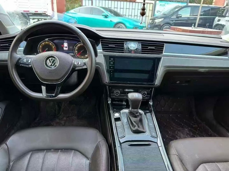 淄博23年大众辉昂5