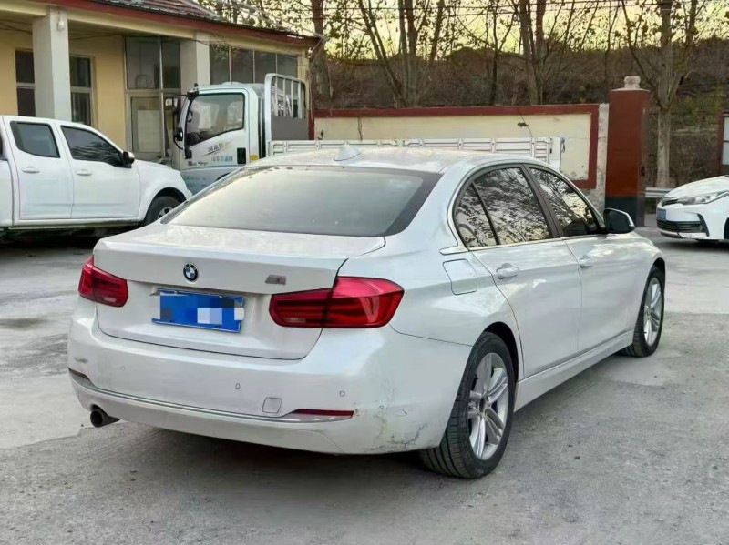 淄博16年宝马3系8