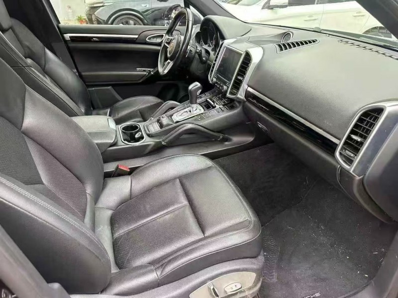 淄博18年保时捷卡宴5