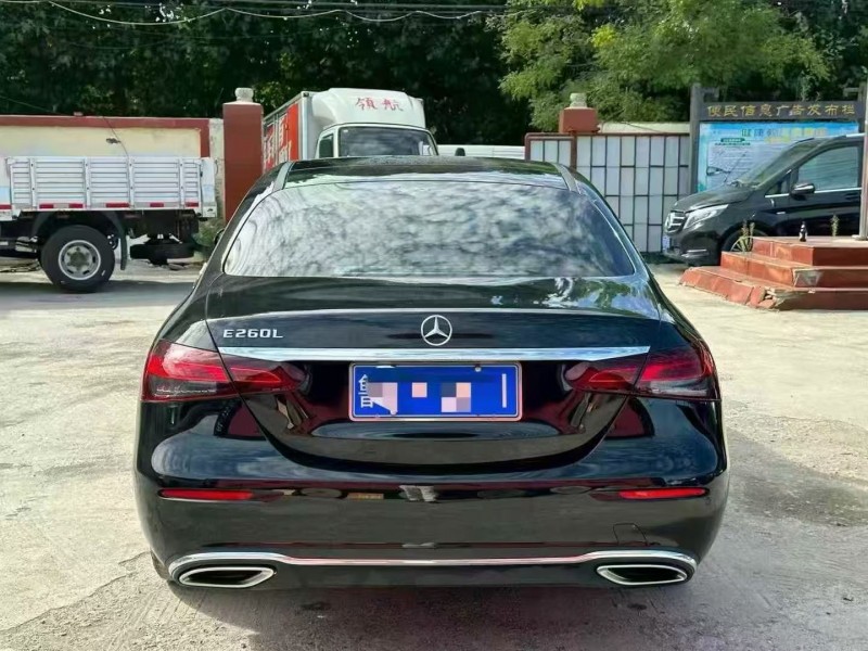 淄博22年奔驰E8