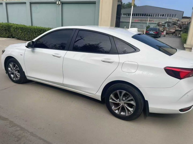 保定23年别克威朗8