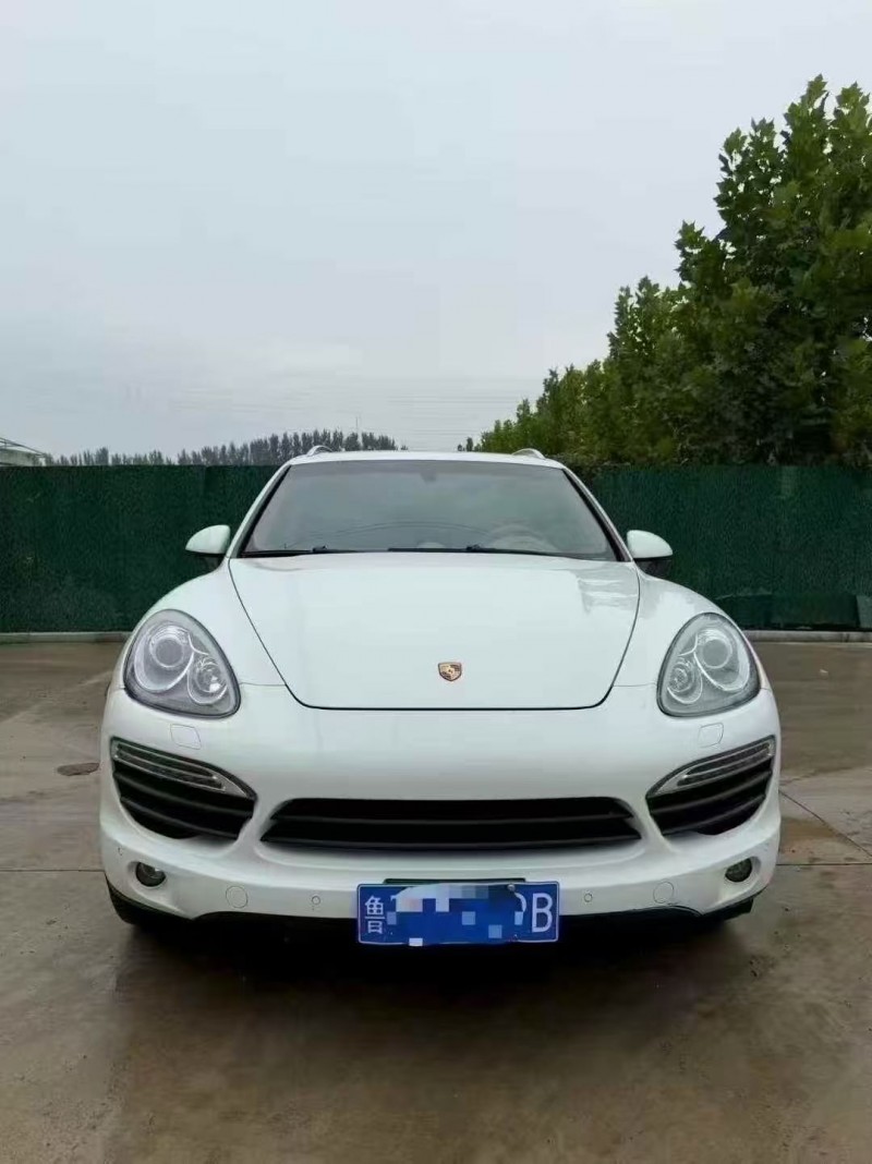 东营14年保时捷卡宴1