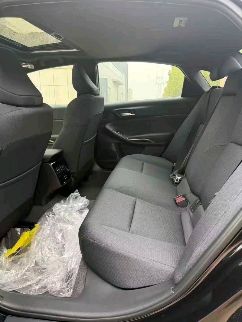 烟台25年丰田亚洲龙6