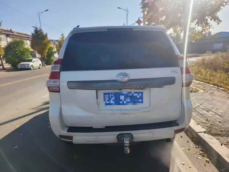 邯郸14年丰田普拉多9