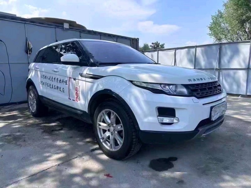 青岛15年路虎极光2