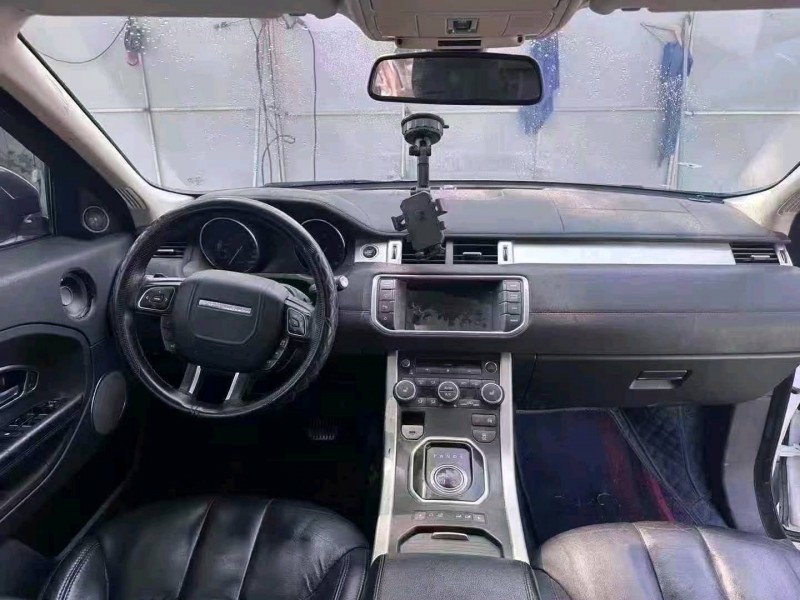 青岛15年路虎极光5