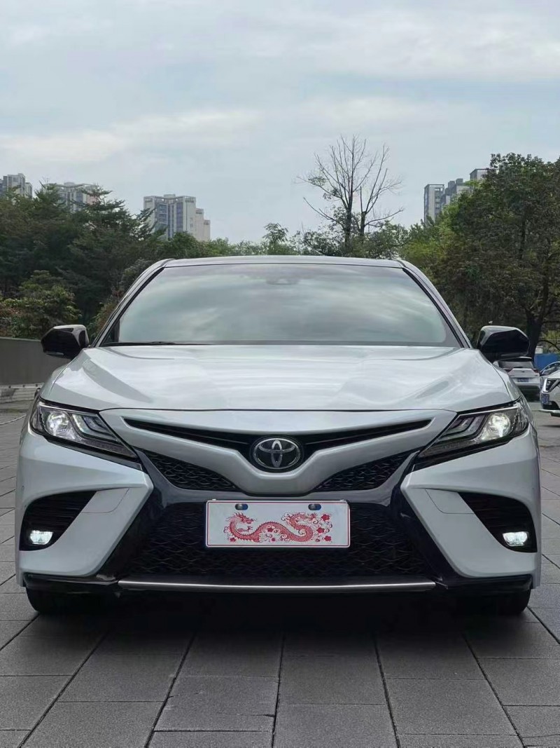 佛山19年丰田凯美瑞1