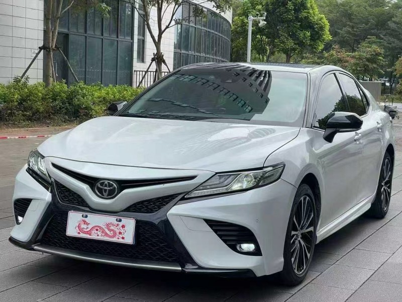 佛山19年丰田凯美瑞2