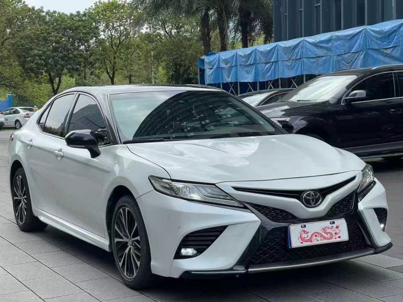 佛山19年丰田凯美瑞3