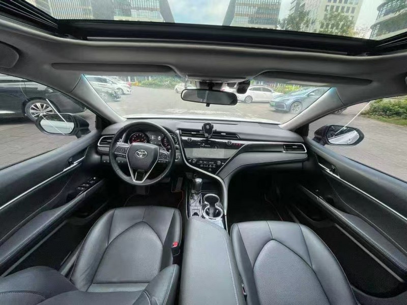 佛山19年丰田凯美瑞6