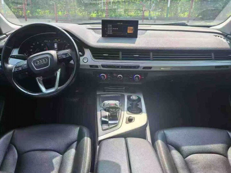 保定17年奥迪Q75