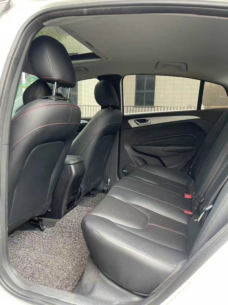 佛山18年奇瑞艾瑞泽5