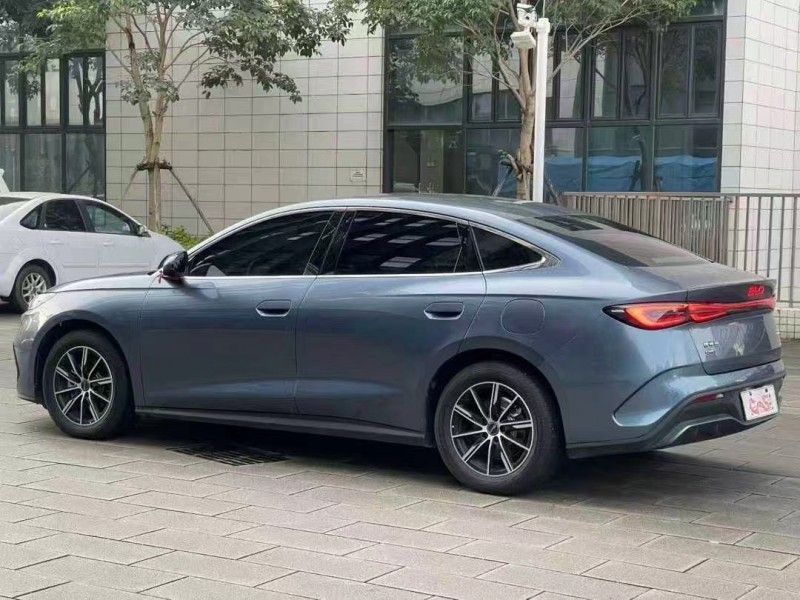 佛山25年比亚迪海豹8