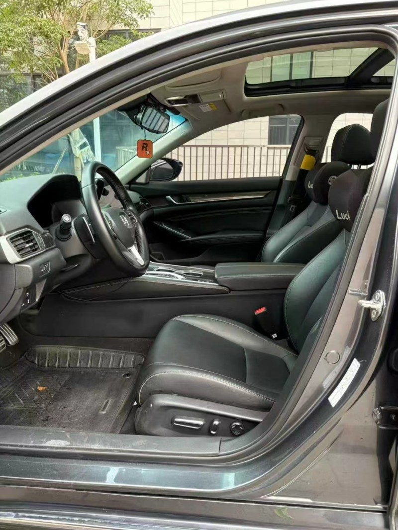 佛山23年本田雅阁4