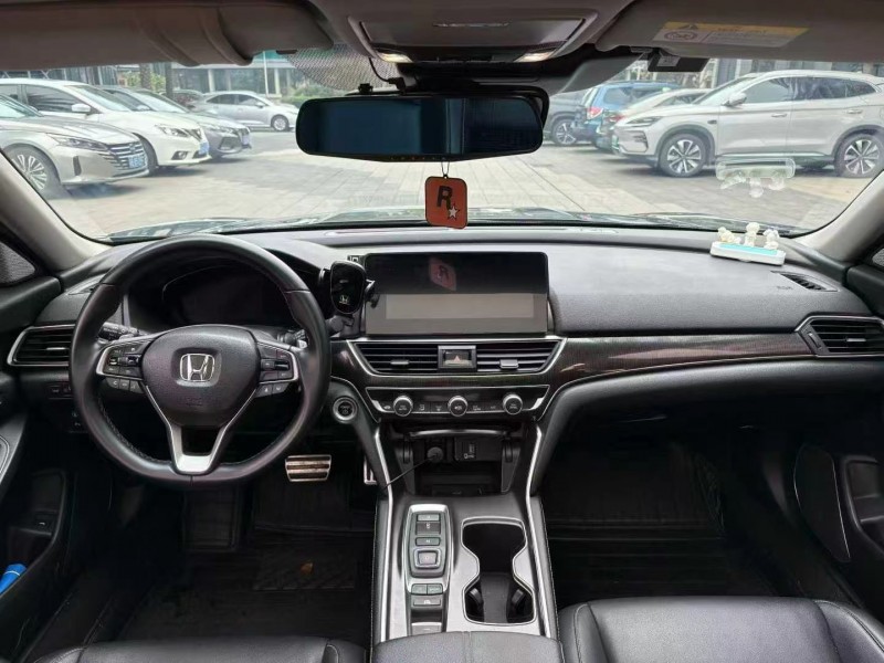 佛山23年本田雅阁5