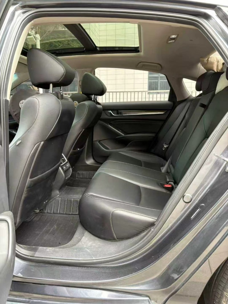 佛山23年本田雅阁6