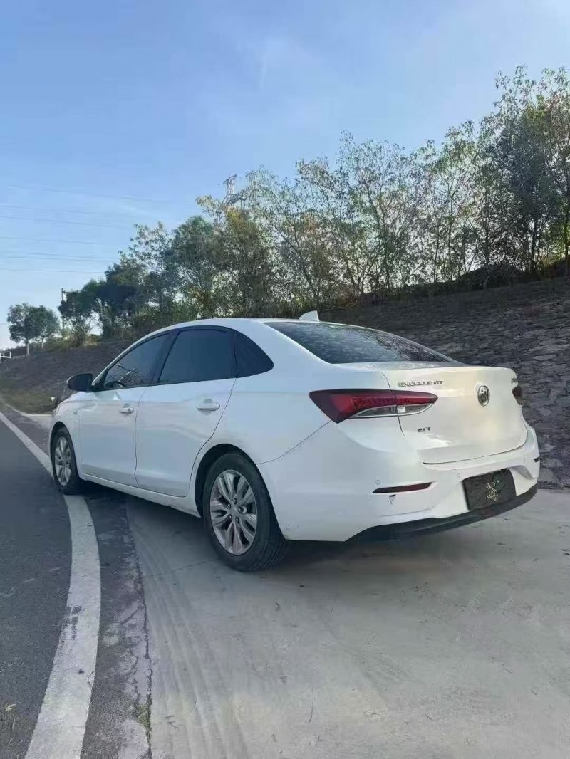 洛阳18年别克英朗7