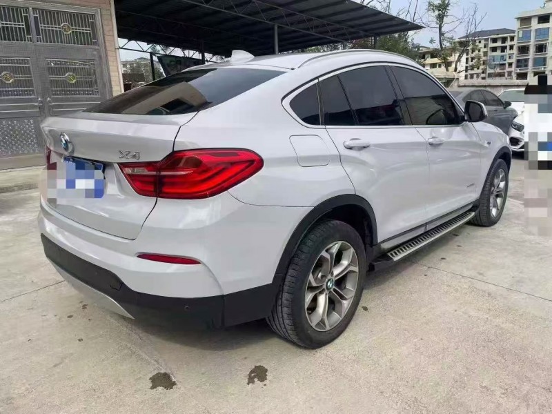 常德18年宝马X48