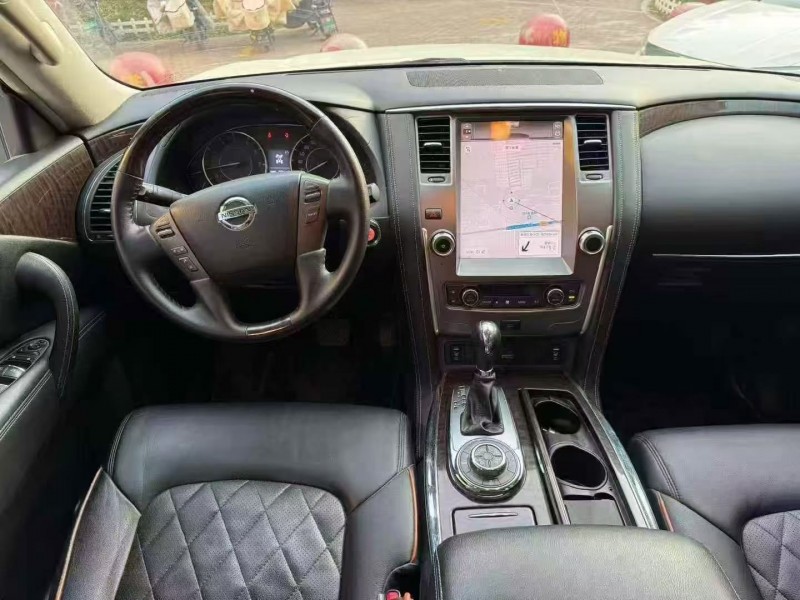 济宁19年日产途乐6