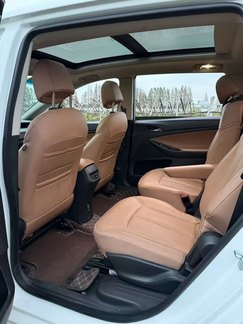 嘉兴23年别克GL64