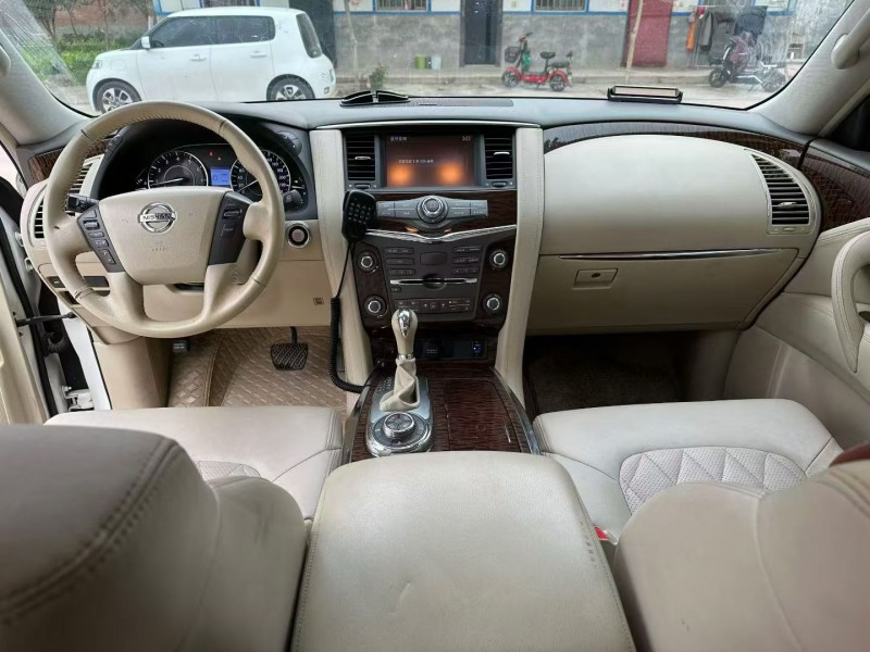 焦作17年日产途乐5