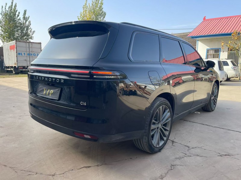 焦作24年零跑汽车C168