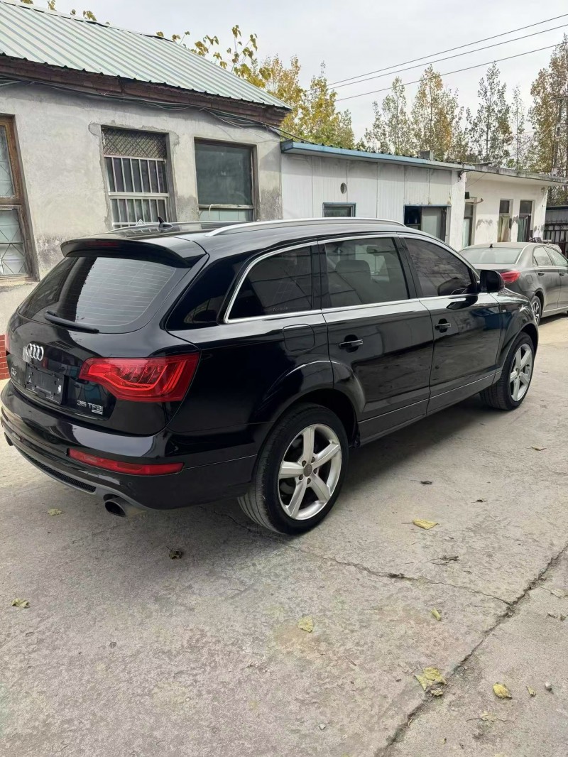 济宁15年奥迪Q78