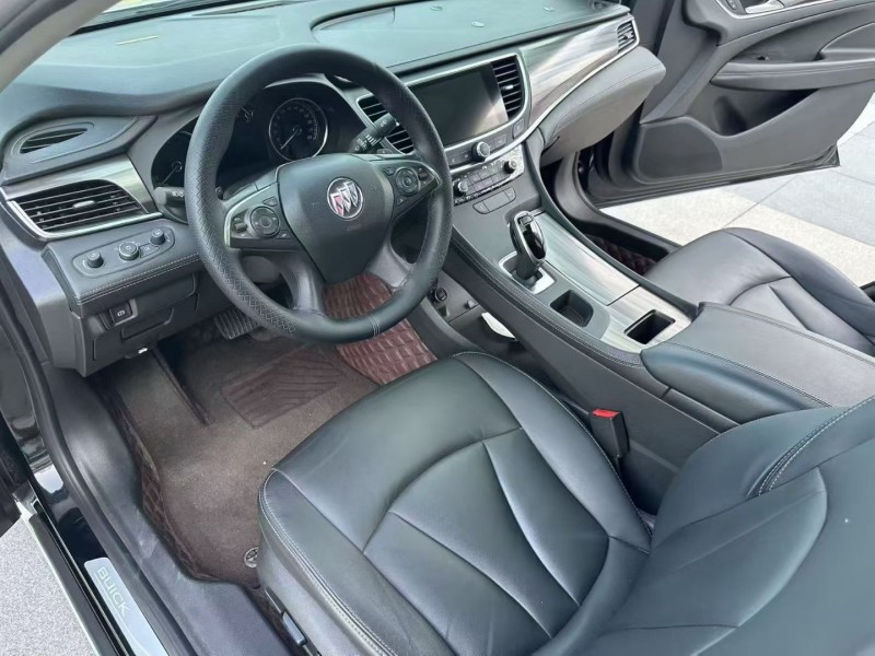 枣庄22年别克君越9