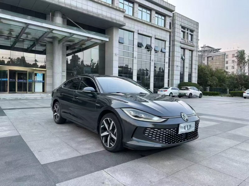 济宁23年大众凌渡2