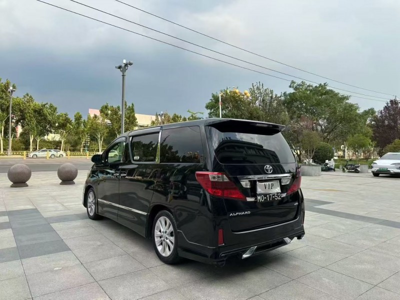 烟台12年丰田埃尔法9