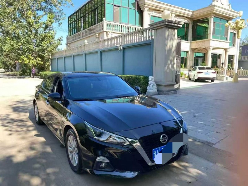 保定22年日产天籁3