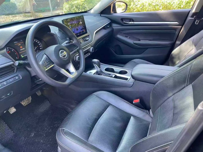 保定22年日产天籁7