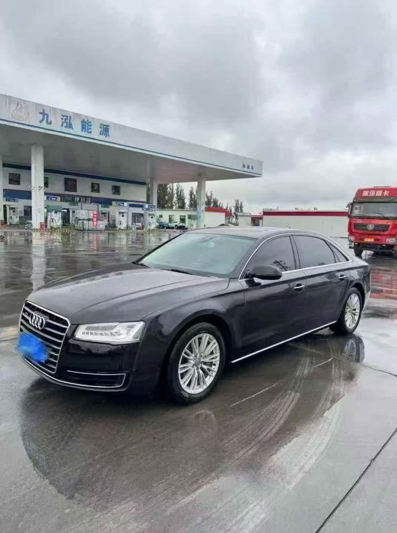 济南15年奥迪A8L3