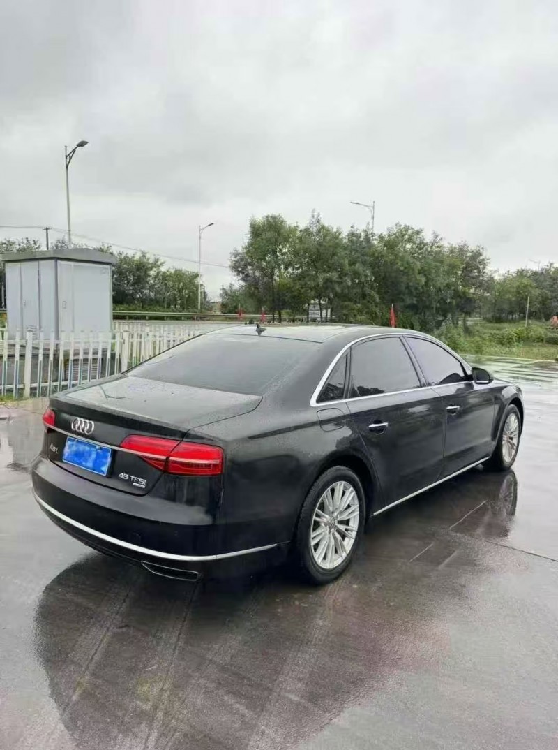 济南15年奥迪A8L8