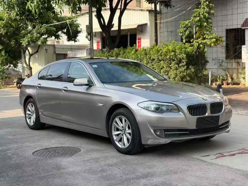 中山13年宝马5系2