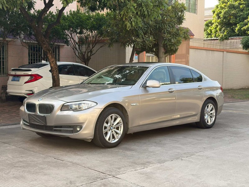 中山13年宝马5系3