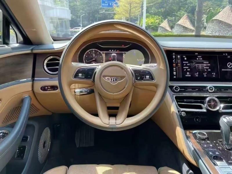 深圳23年宾利飞驰5